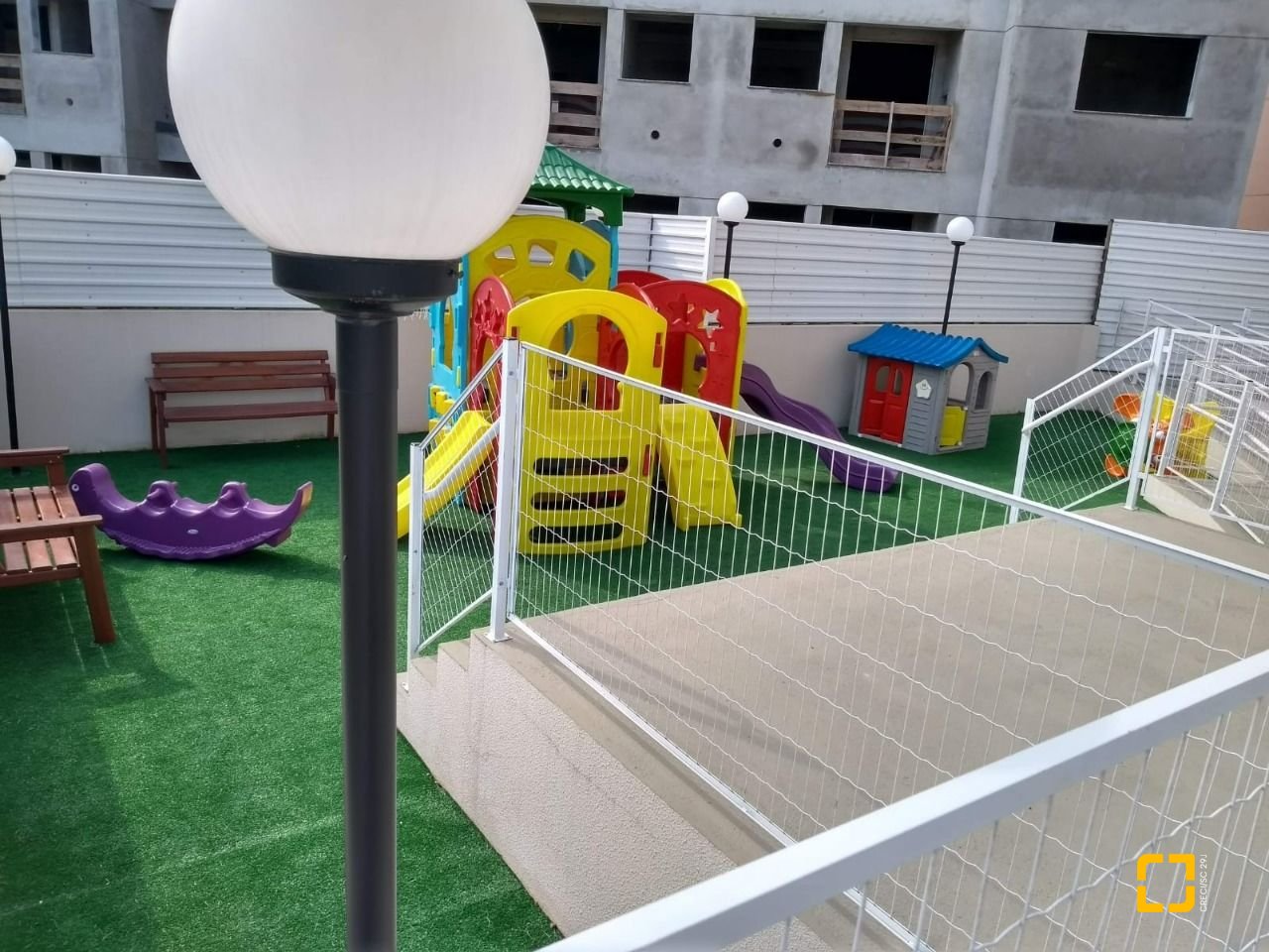 Apartamento com 66m², 1 quarto (sendo 1 suíte), 1 garagem, no bairro Centro em São José