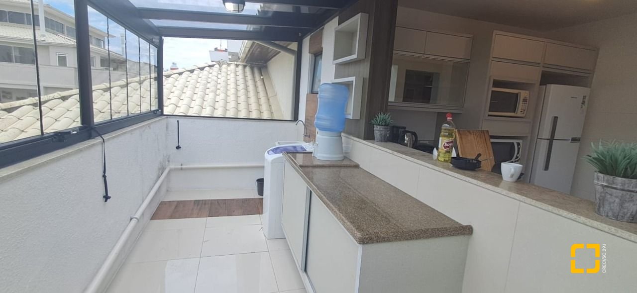Cobertura com 198m², 6 quartos (sendo 2 suítes), 2 garagens, no bairro Ingleses em Florianópolis
