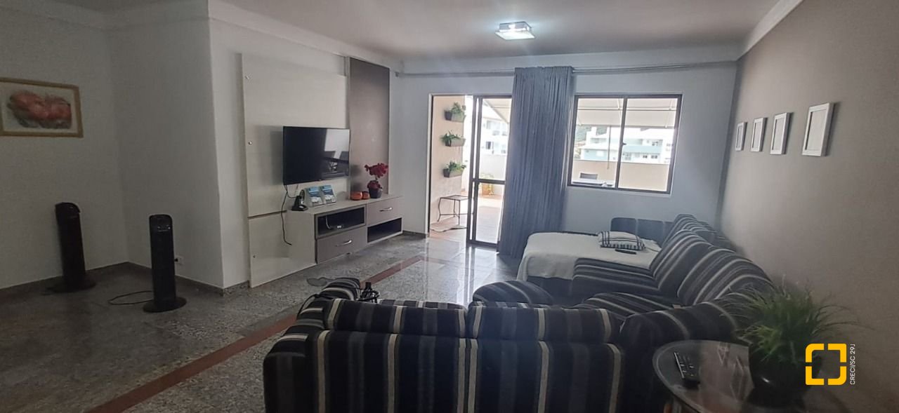 Cobertura com 198m², 6 quartos (sendo 2 suítes), 2 garagens, no bairro Ingleses em Florianópolis