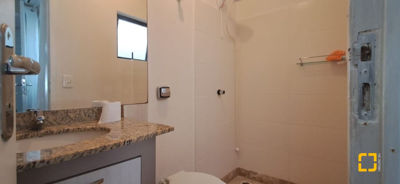 Cobertura com 198m², 6 quartos (sendo 2 suítes), 2 garagens, no bairro Ingleses em Florianópolis