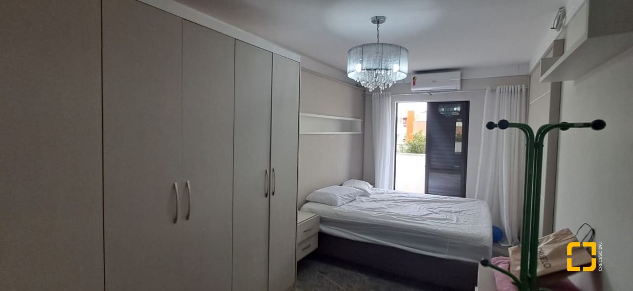 Cobertura com 198m², 6 quartos (sendo 2 suítes), 2 garagens, no bairro Ingleses em Florianópolis