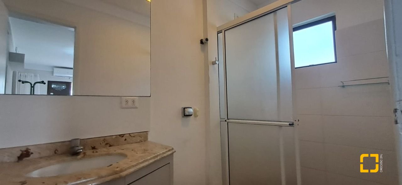 Cobertura com 198m², 6 quartos (sendo 2 suítes), 2 garagens, no bairro Ingleses em Florianópolis