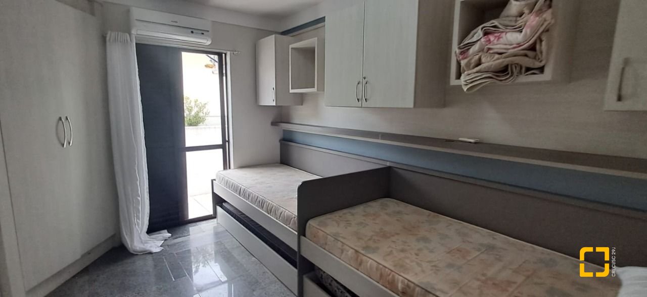Cobertura com 198m², 6 quartos (sendo 2 suítes), 2 garagens, no bairro Ingleses em Florianópolis