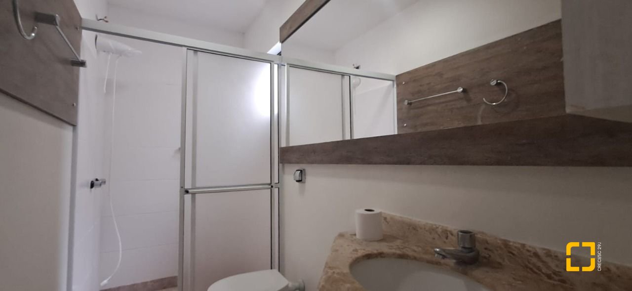 Cobertura com 198m², 6 quartos (sendo 2 suítes), 2 garagens, no bairro Ingleses em Florianópolis