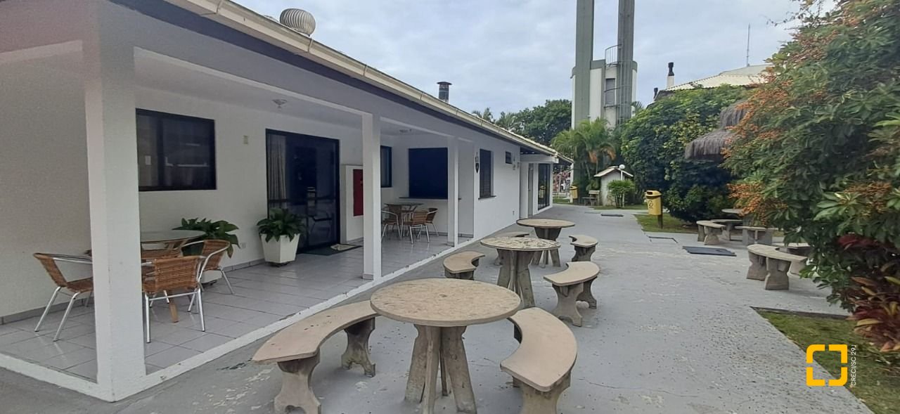 Cobertura com 198m², 6 quartos (sendo 2 suítes), 2 garagens, no bairro Ingleses em Florianópolis