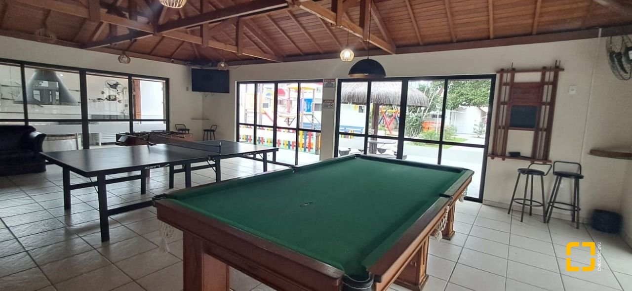 Cobertura com 198m², 6 quartos (sendo 2 suítes), 2 garagens, no bairro Ingleses em Florianópolis