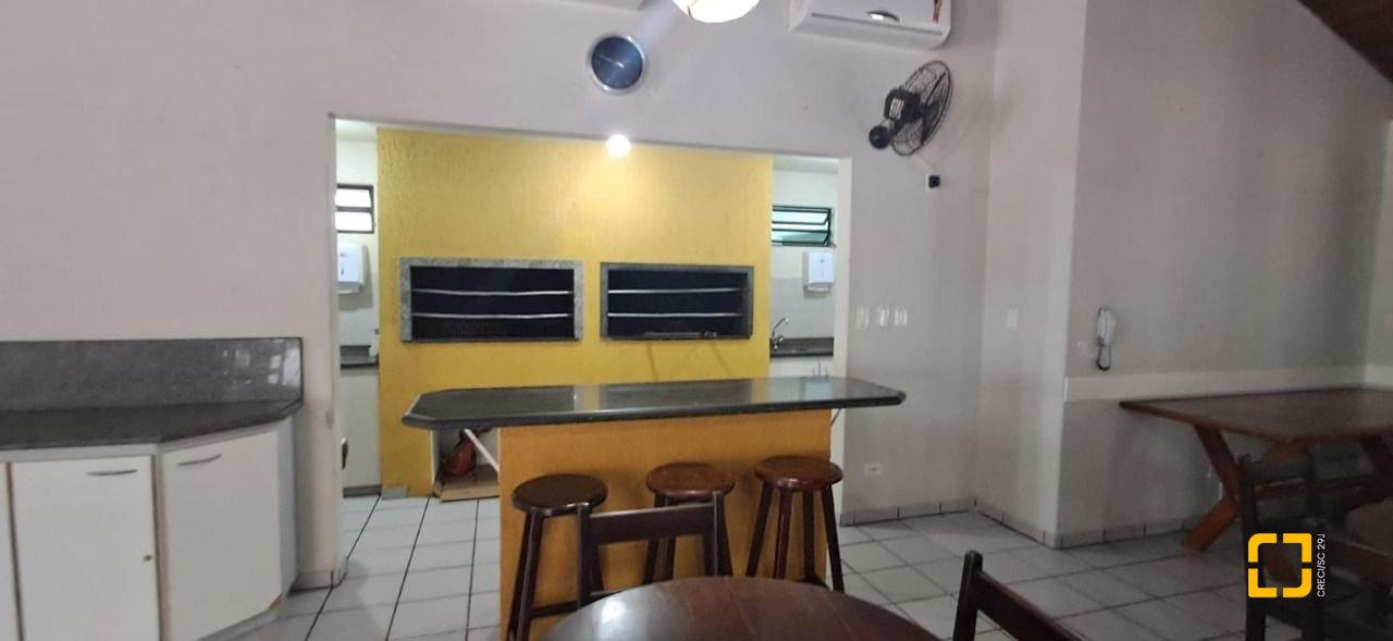 Cobertura com 198m², 6 quartos (sendo 2 suítes), 2 garagens, no bairro Ingleses em Florianópolis