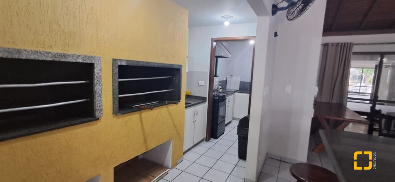 Cobertura com 198m², 6 quartos (sendo 2 suítes), 2 garagens, no bairro Ingleses em Florianópolis