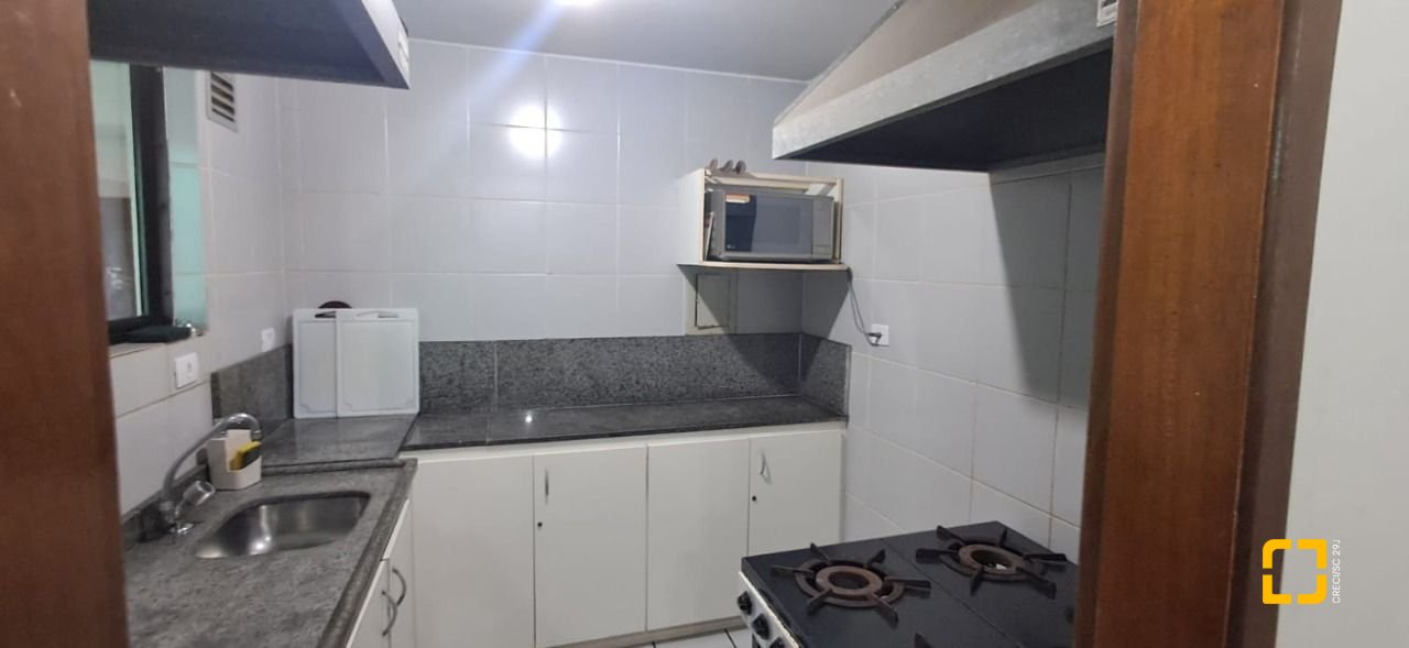 Cobertura com 198m², 6 quartos (sendo 2 suítes), 2 garagens, no bairro Ingleses em Florianópolis