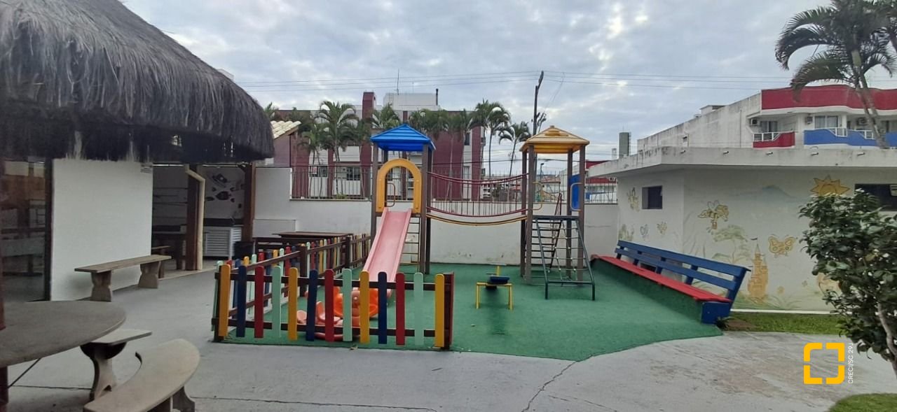 Cobertura com 198m², 6 quartos (sendo 2 suítes), 2 garagens, no bairro Ingleses em Florianópolis
