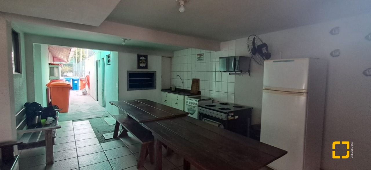 Cobertura com 198m², 6 quartos (sendo 2 suítes), 2 garagens, no bairro Ingleses em Florianópolis