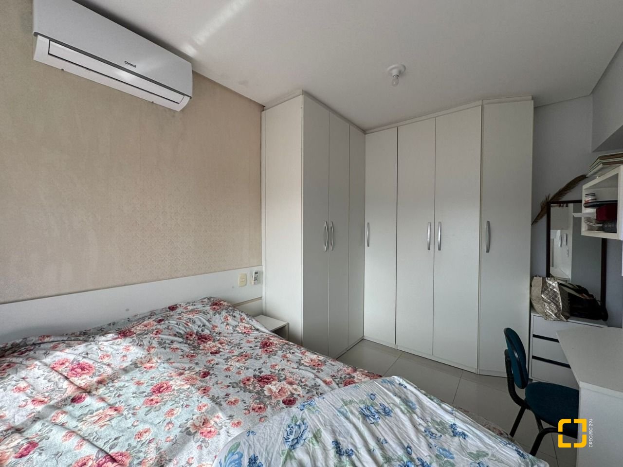 Prédio com 307m², 6 garagens, no bairro Trindade em Florianópolis