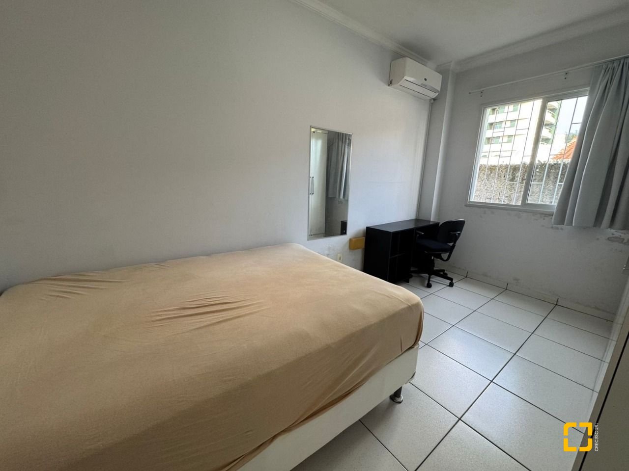 Prédio com 307m², 6 garagens, no bairro Trindade em Florianópolis