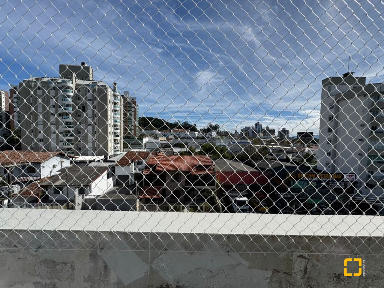 Prédio com 307m², 6 garagens, no bairro Trindade em Florianópolis