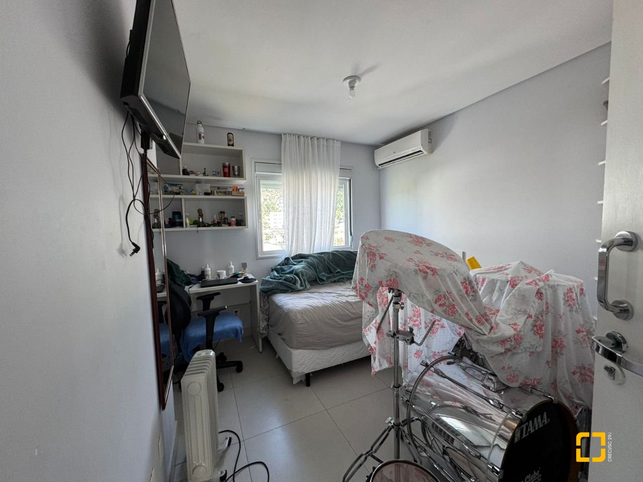 Prédio com 307m², 6 garagens, no bairro Trindade em Florianópolis