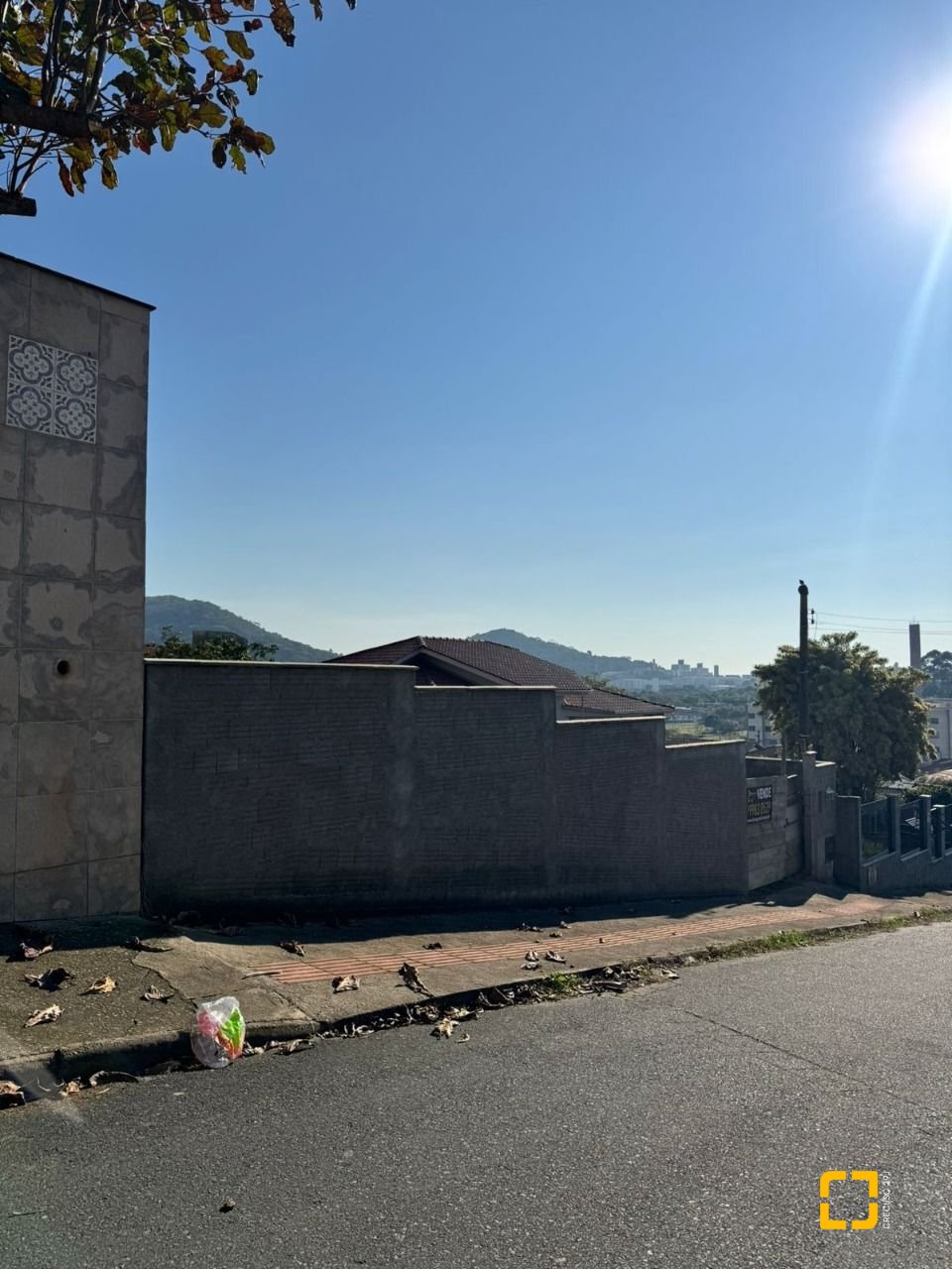 Terreno com 360m², no bairro Real Parque em São José