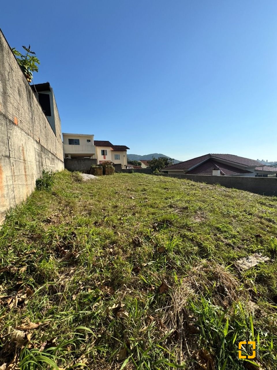 Terreno com 360m², no bairro Real Parque em São José