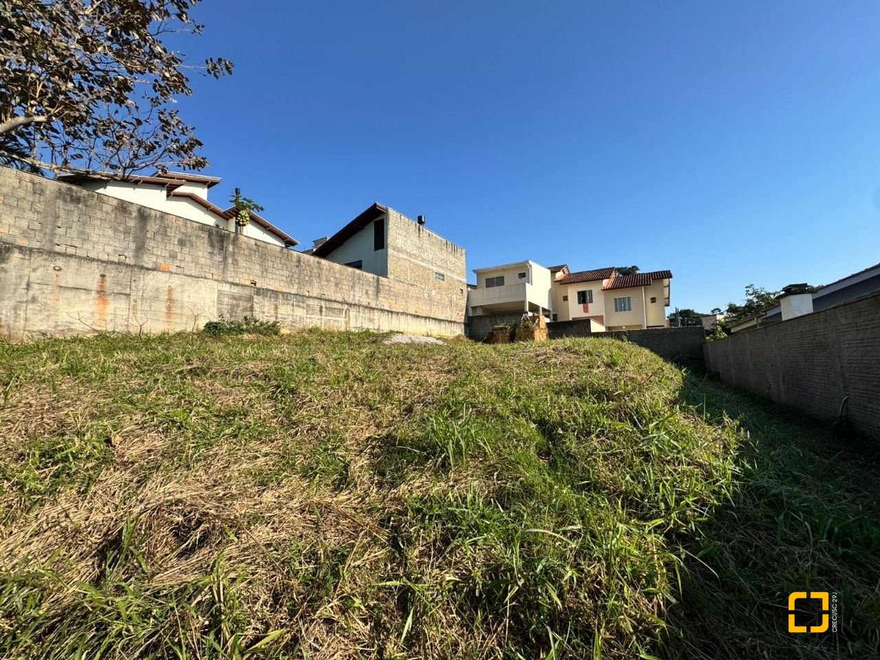 Terreno com 360m², no bairro Real Parque em São José