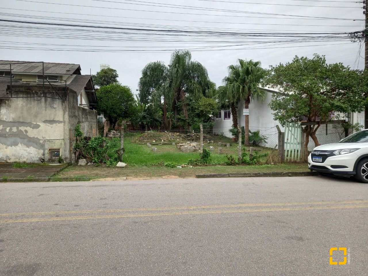 Terreno com 429m², no bairro Abraão em Florianópolis