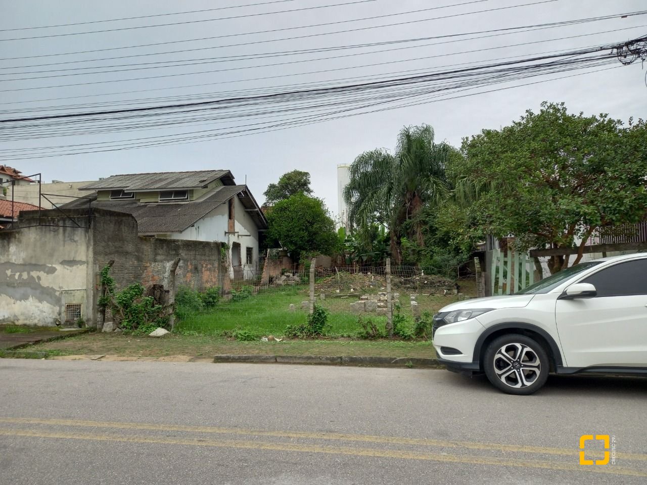 Terreno com 429m², no bairro Abraão em Florianópolis