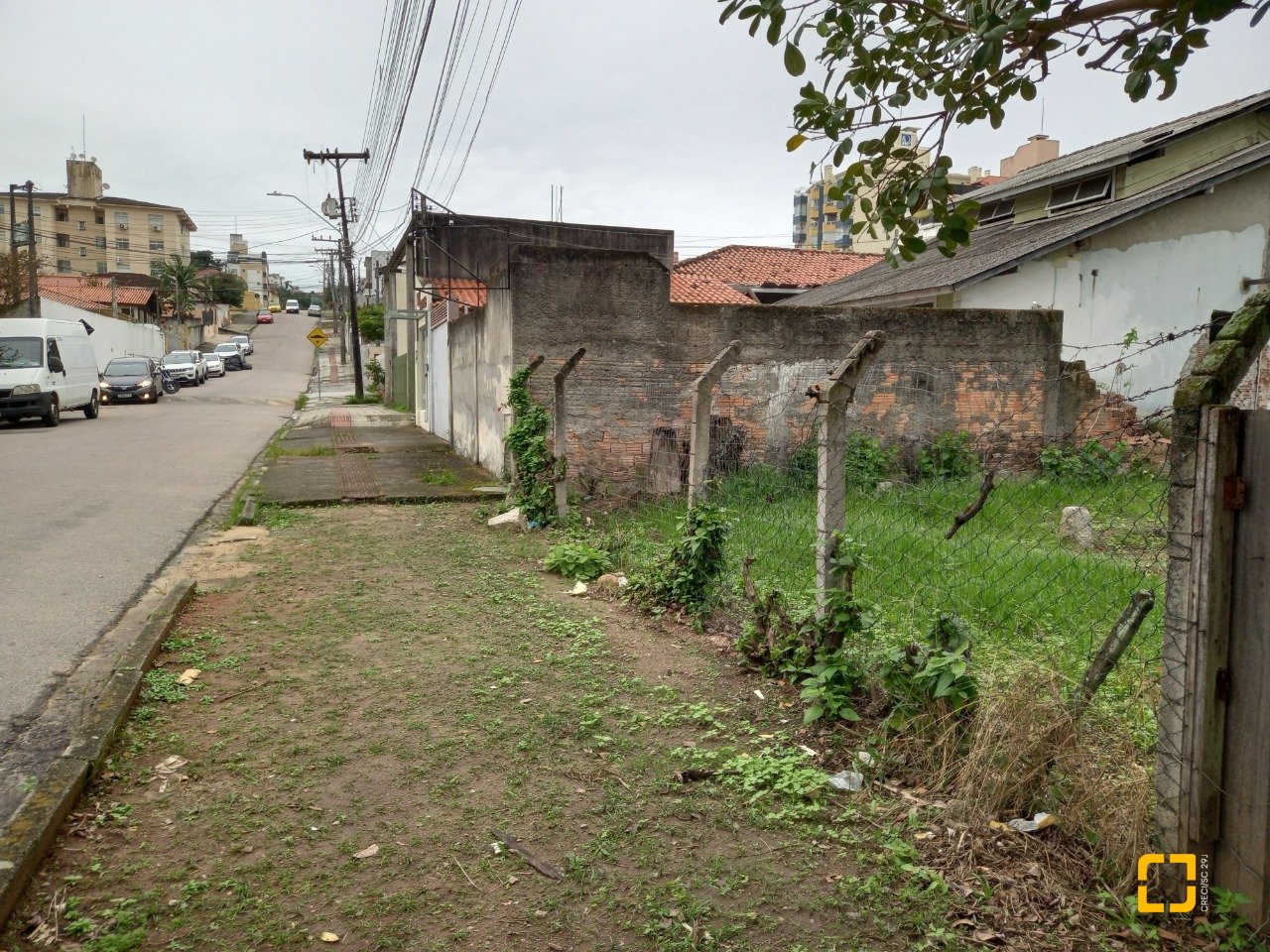 Terreno com 429m², no bairro Abraão em Florianópolis