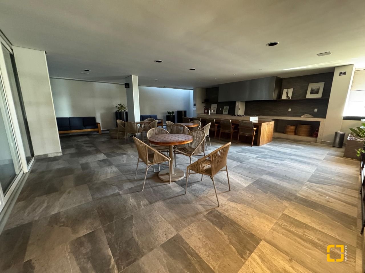 Studio com 63m², 1 quarto, 1 garagem, no bairro Centro em Florianópolis