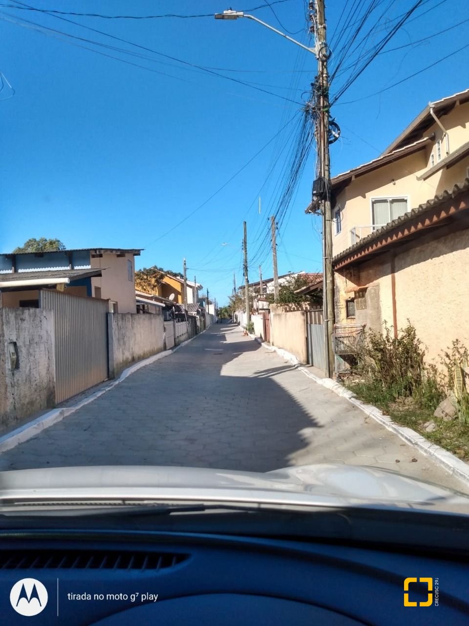 Casa com 131m², 2 quartos (sendo 1 suíte), 2 garagens, no bairro São João do Rio Vermelho em Florianópolis