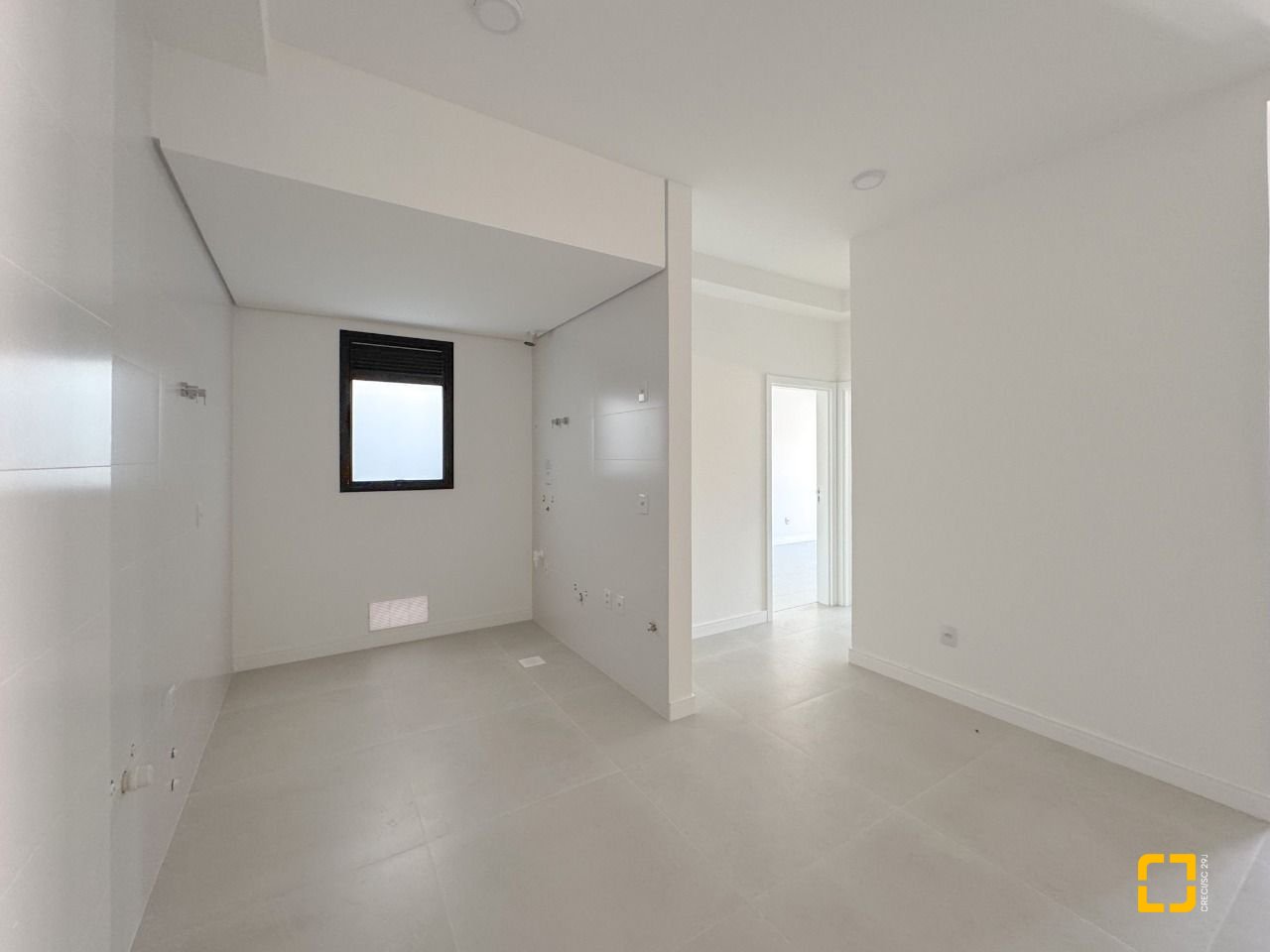 Apartamento com 96m², 2 quartos (sendo 2 suítes), 2 garagens, no bairro Santo Antônio de Lisboa em Florianópolis
