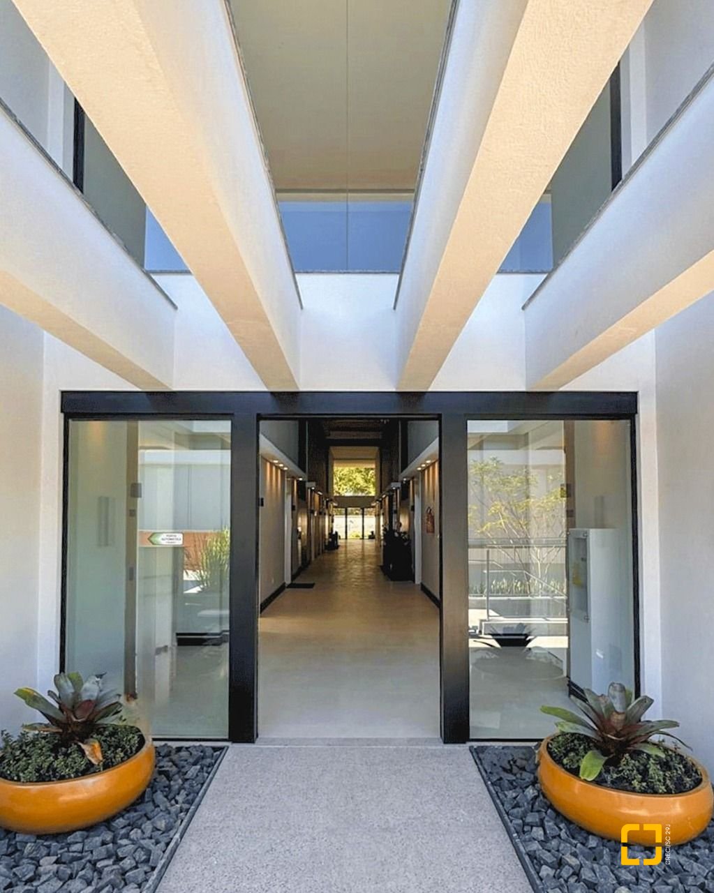 Apartamento com 96m², 2 quartos (sendo 2 suítes), 2 garagens, no bairro Santo Antônio de Lisboa em Florianópolis