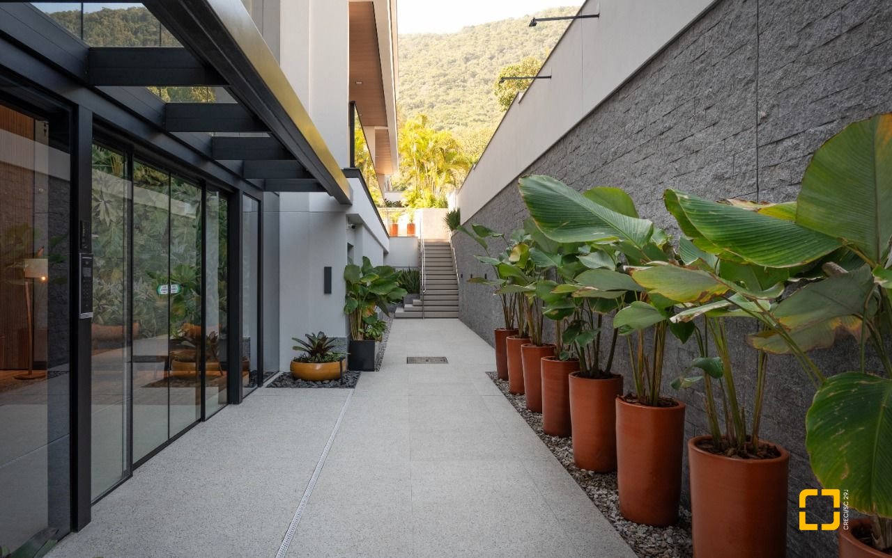 Apartamento com 96m², 2 quartos (sendo 2 suítes), 2 garagens, no bairro Santo Antônio de Lisboa em Florianópolis