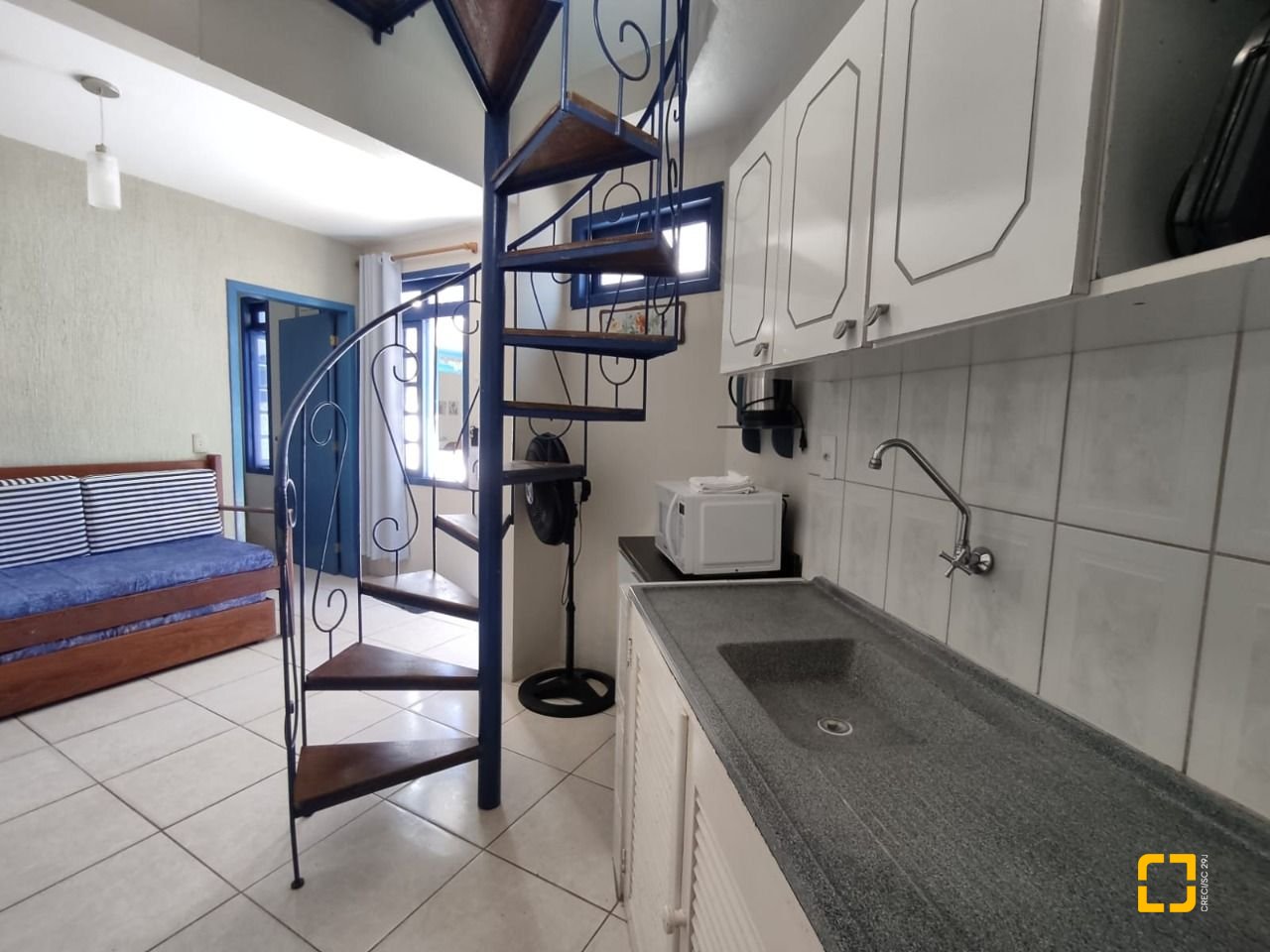 Hotel com 642m², 13 quartos (sendo 13 suítes), 11 garagens, no bairro Ingleses em Florianópolis