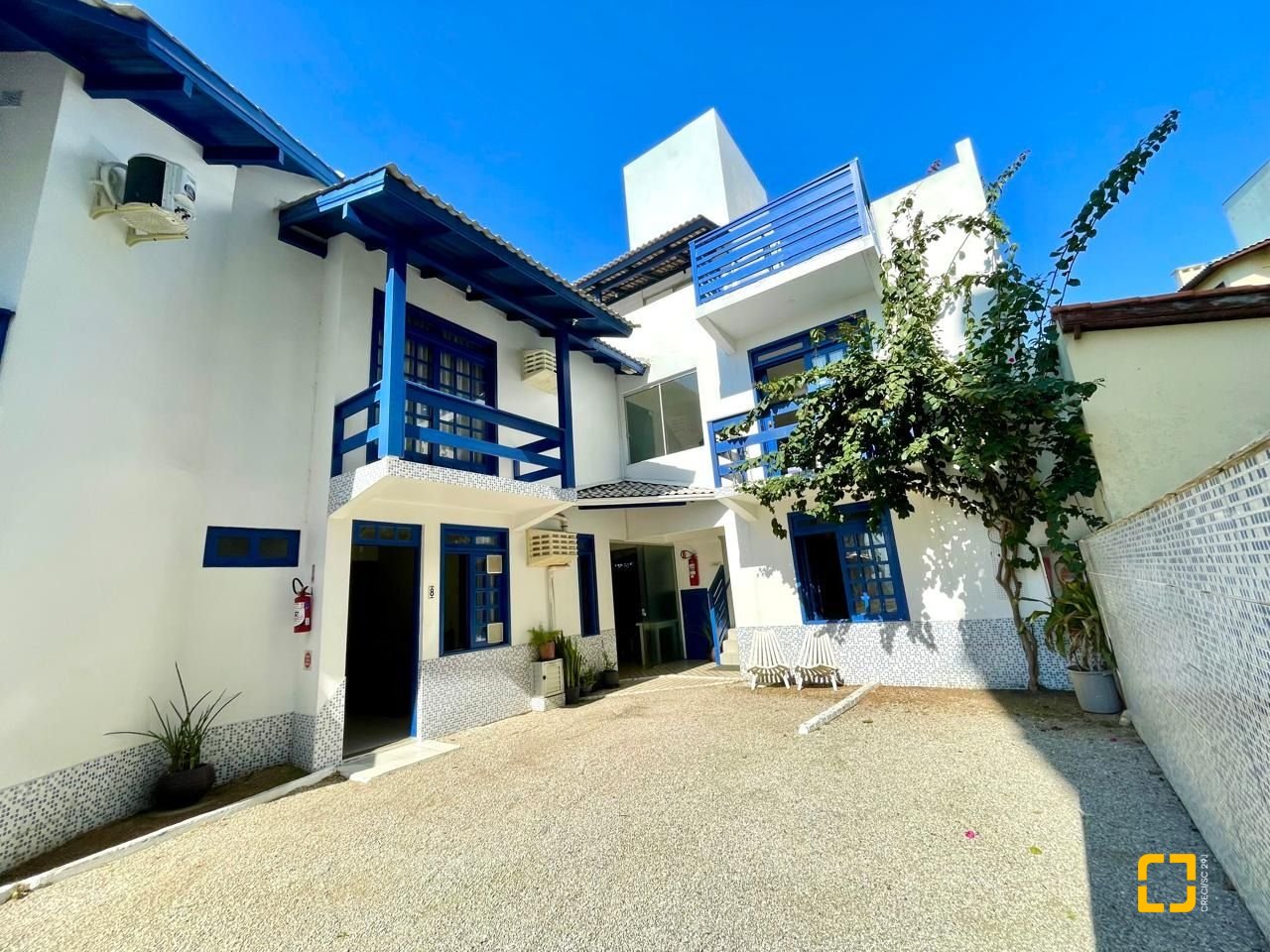 Hotel com 642m², 13 quartos (sendo 13 suítes), 11 garagens, no bairro Ingleses em Florianópolis