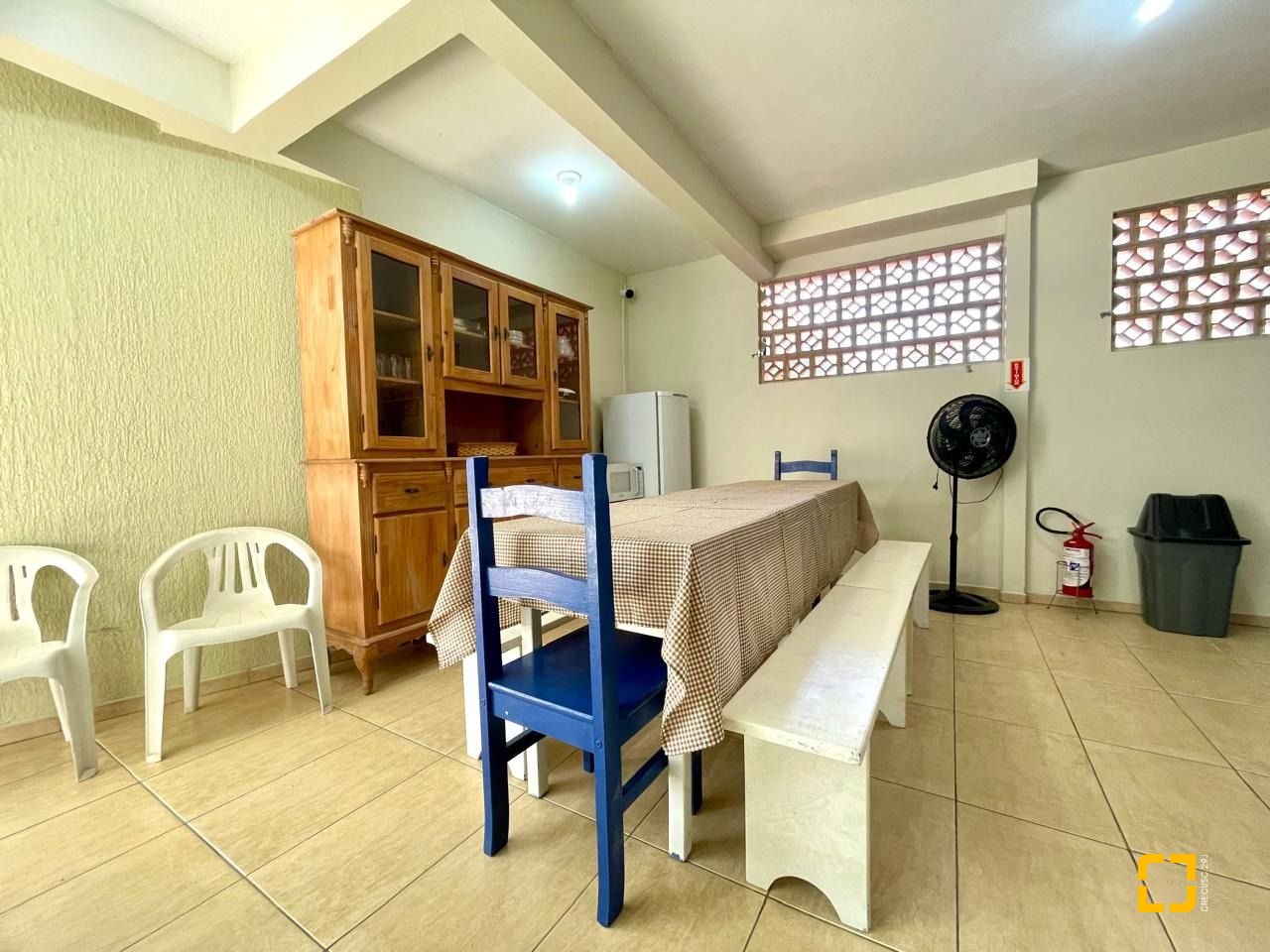 Hotel com 642m², 13 quartos (sendo 13 suítes), 11 garagens, no bairro Ingleses em Florianópolis