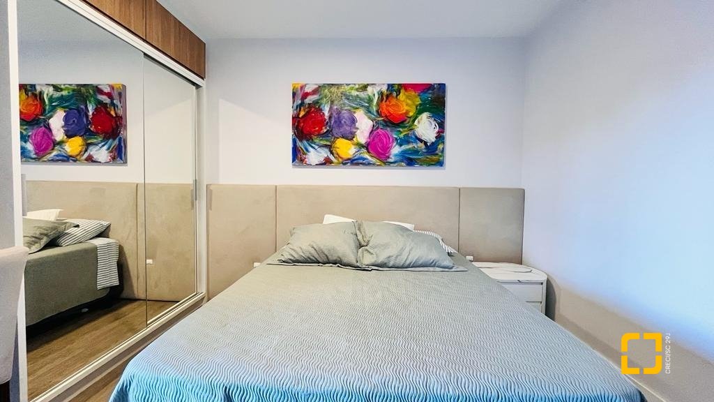Casa com 285m², 4 quartos (sendo 2 suítes), 2 garagens, no bairro Trindade em Florianópolis