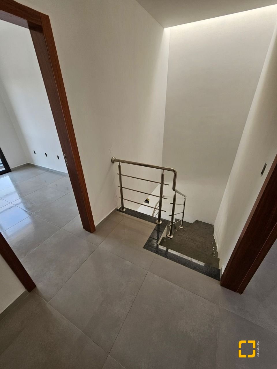 Casa com 84m², 2 quartos (sendo 2 suítes), 1 garagem, no bairro Centro em Palhoça