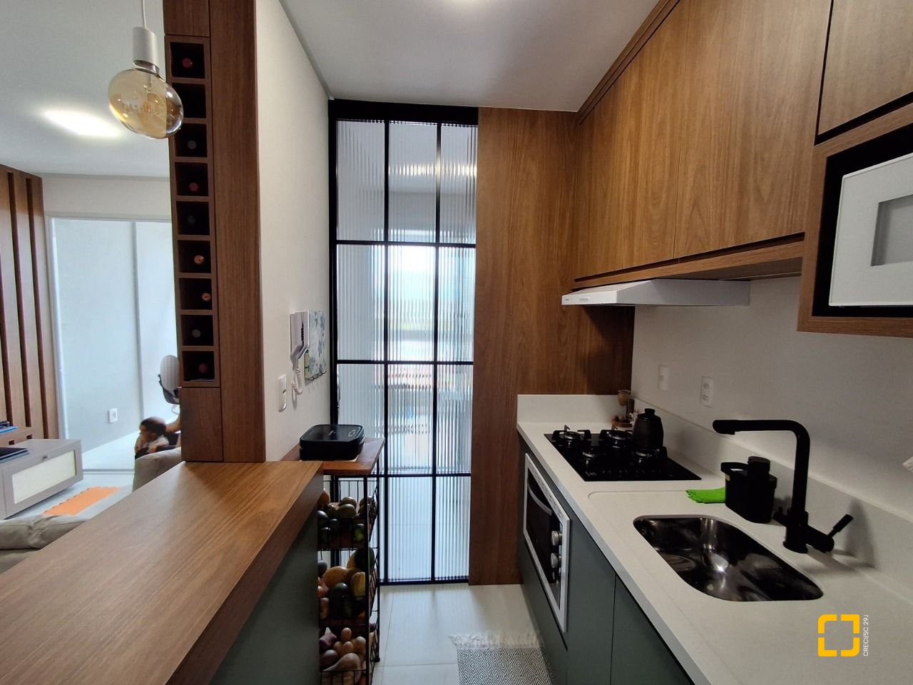 Apartamento com 96m², 5 quartos (sendo 2 suítes), 2 garagens, no bairro Estreito em Florianópolis