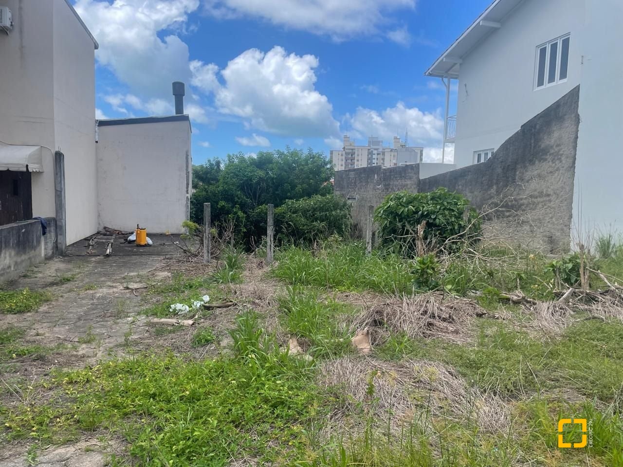 Terreno com 412m², no bairro Capoeiras em Florianópolis