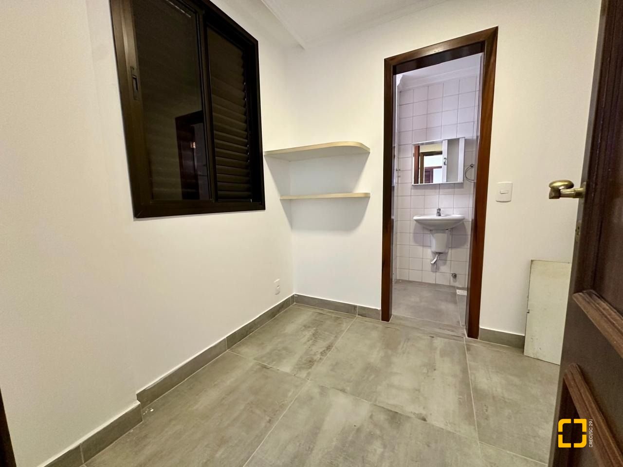 Cobertura com 483m², 4 quartos (sendo 2 suítes), 2 garagens, no bairro Centro em Florianópolis
