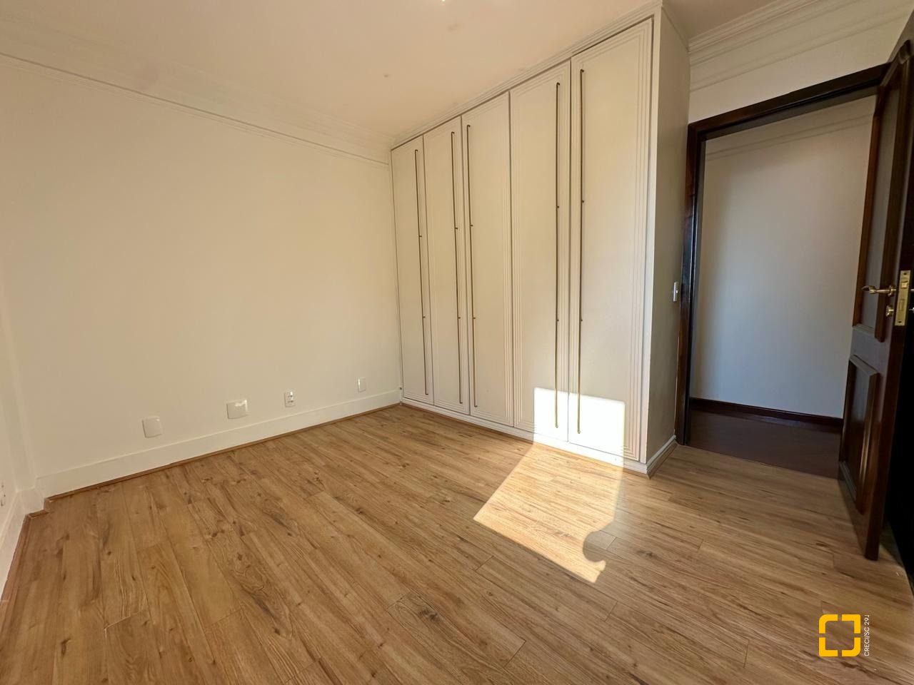 Cobertura com 483m², 4 quartos (sendo 2 suítes), 2 garagens, no bairro Centro em Florianópolis