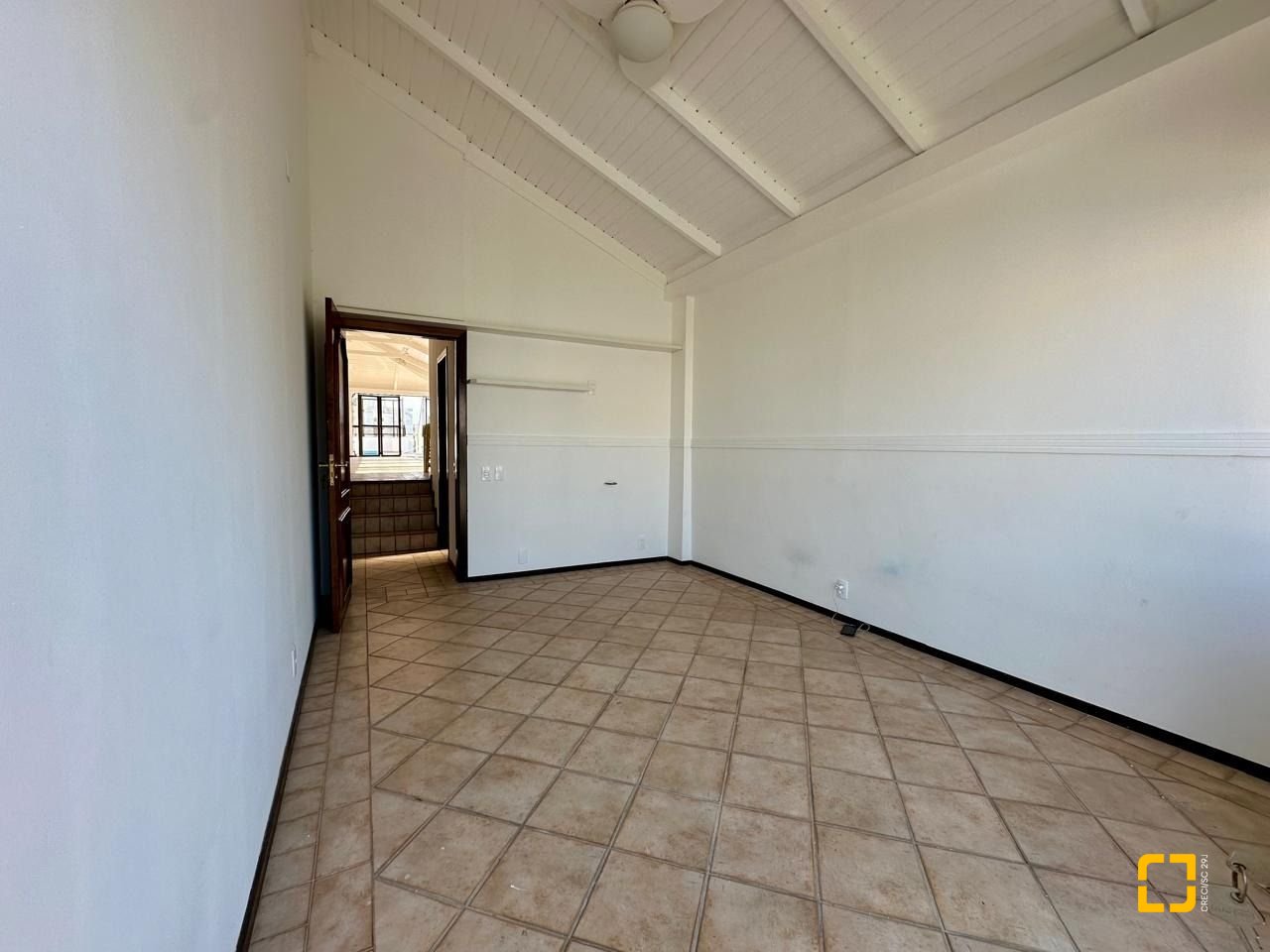 Cobertura com 483m², 4 quartos (sendo 2 suítes), 2 garagens, no bairro Centro em Florianópolis