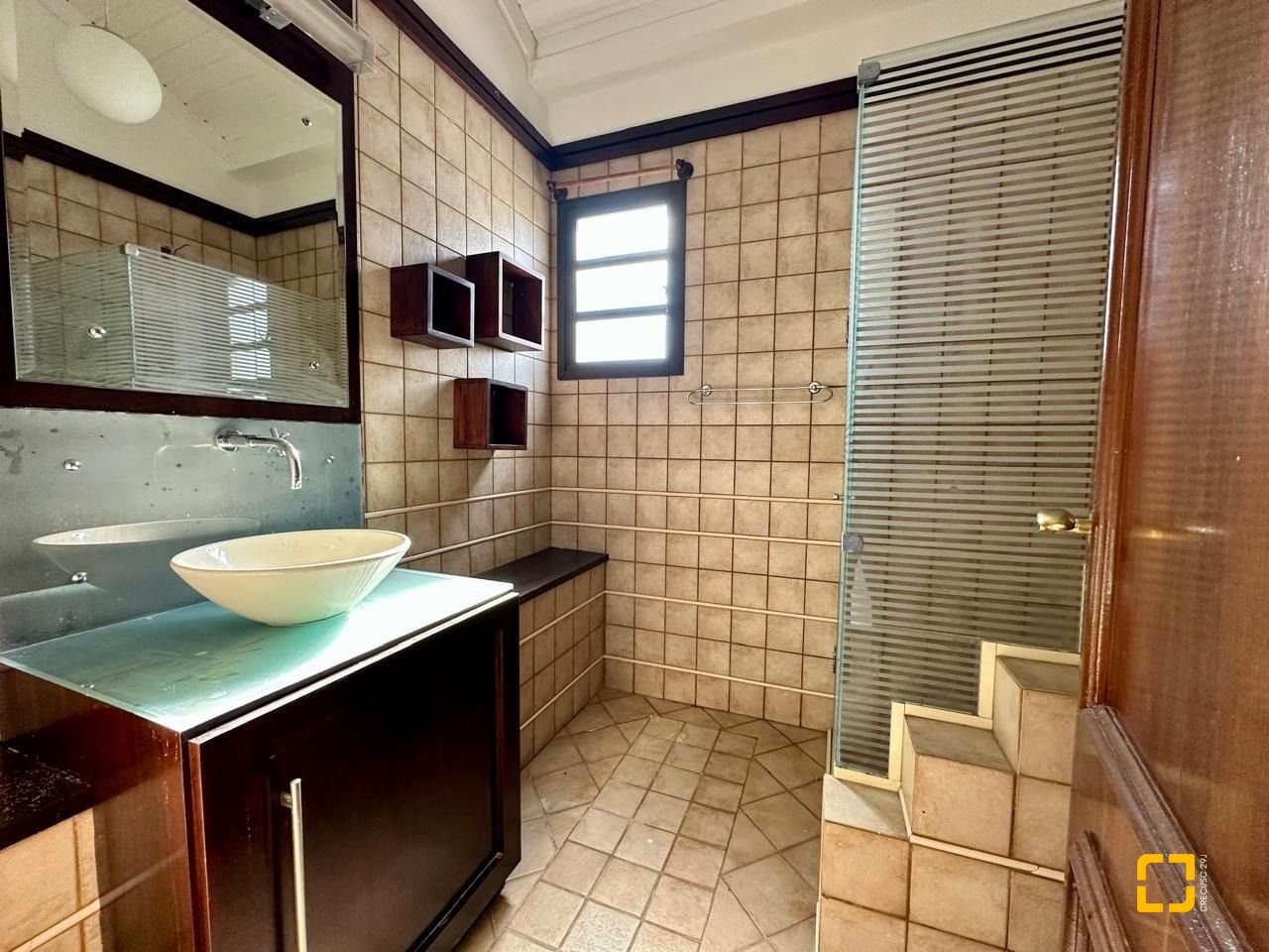 Cobertura com 483m², 4 quartos (sendo 2 suítes), 2 garagens, no bairro Centro em Florianópolis