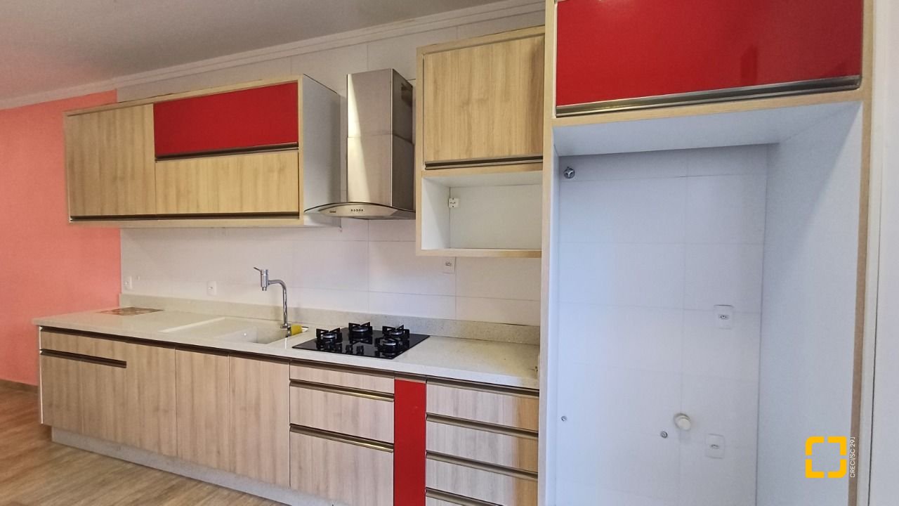Casa de Condomínio com 134m², 4 quartos (sendo 1 suíte), 2 garagens, no bairro Cachoeira do Bom Jesus em Florianópolis