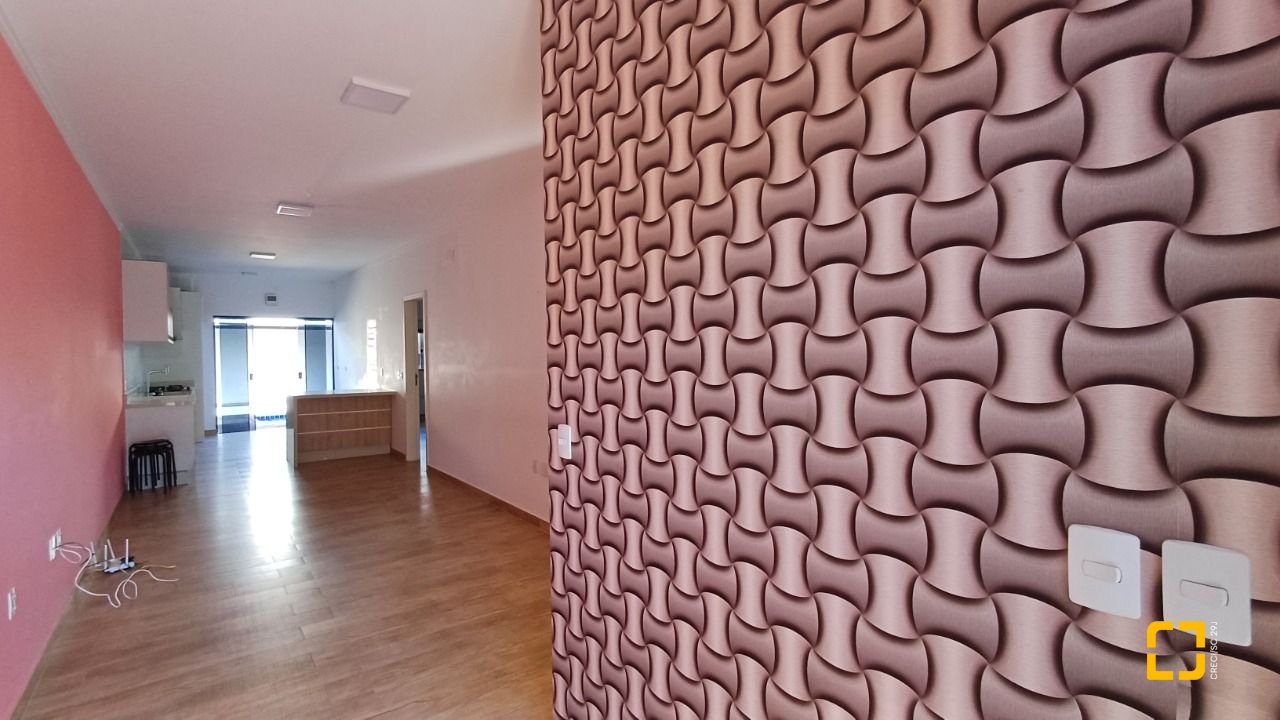 Casa de Condomínio com 134m², 4 quartos (sendo 1 suíte), 2 garagens, no bairro Cachoeira do Bom Jesus em Florianópolis