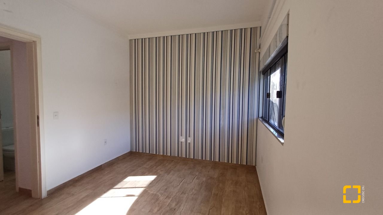 Casa de Condomínio com 134m², 4 quartos (sendo 1 suíte), 2 garagens, no bairro Cachoeira do Bom Jesus em Florianópolis