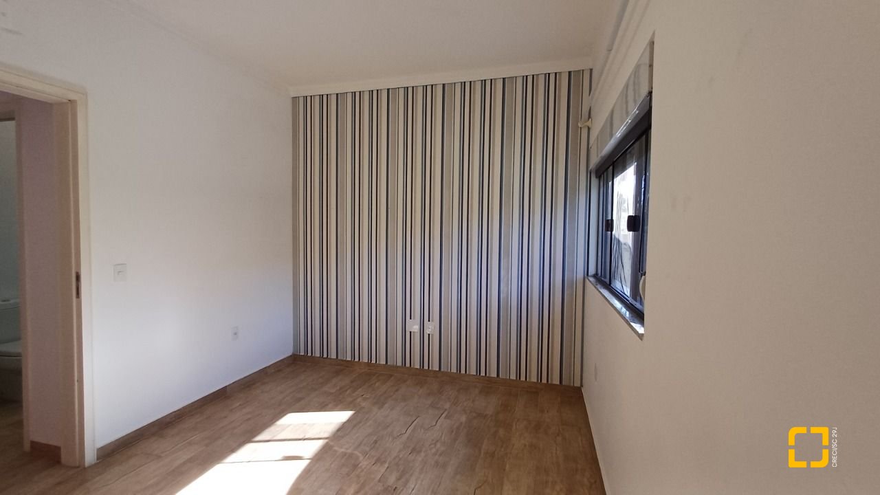 Casa de Condomínio com 134m², 4 quartos (sendo 1 suíte), 2 garagens, no bairro Cachoeira do Bom Jesus em Florianópolis