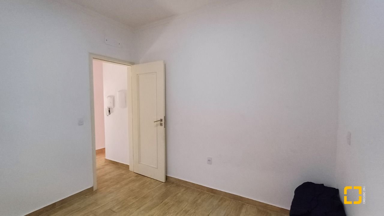 Casa de Condomínio com 134m², 4 quartos (sendo 1 suíte), 2 garagens, no bairro Cachoeira do Bom Jesus em Florianópolis