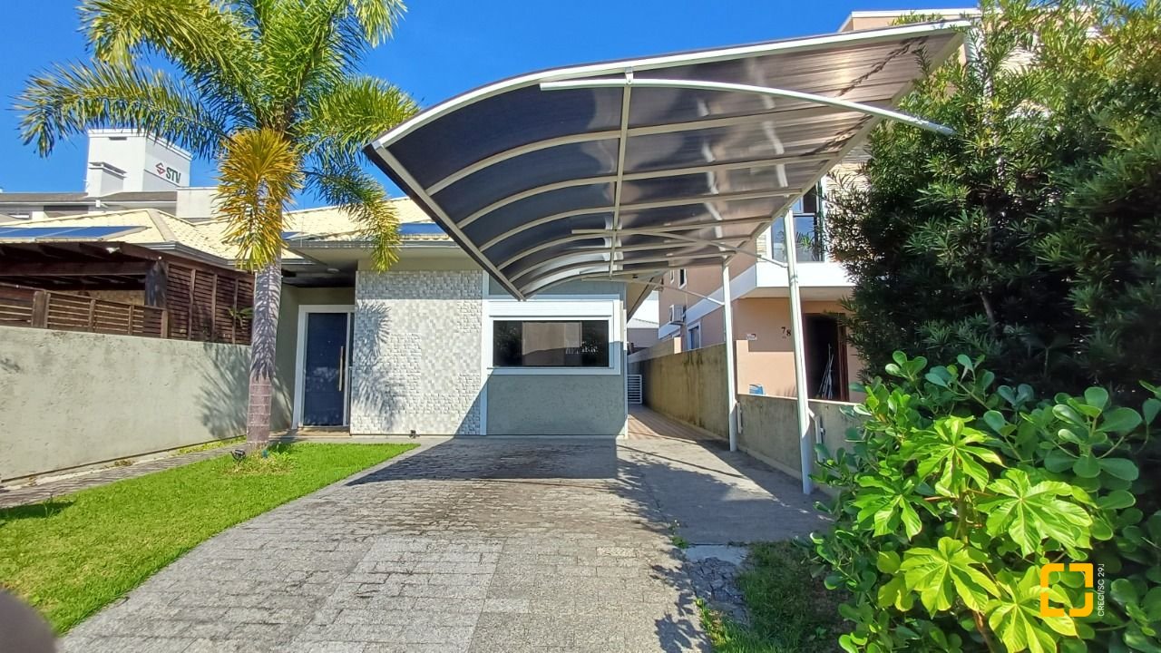 Casa de Condomínio com 134m², 4 quartos (sendo 1 suíte), 2 garagens, no bairro Cachoeira do Bom Jesus em Florianópolis