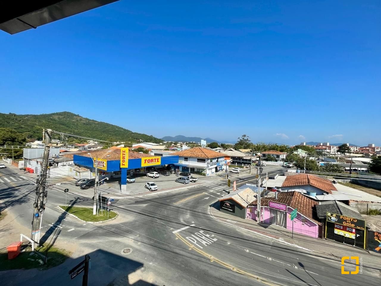 Prédio com 550m², 5 garagens, no bairro Ponta das Canas em Florianópolis