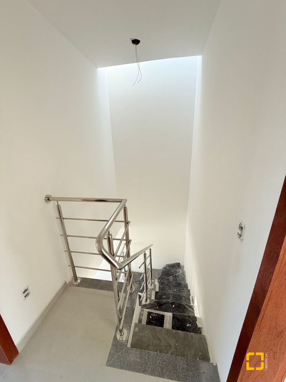 Casa com 84m², 2 quartos (sendo 2 suítes), 2 garagens, no bairro Bela Vista em Palhoça