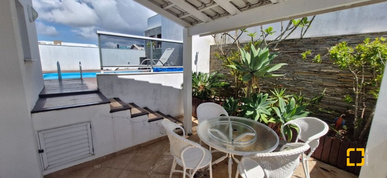 Apartamento com 194m², 4 quartos (sendo 1 suíte), 2 garagens, no bairro Ingleses em Florianópolis